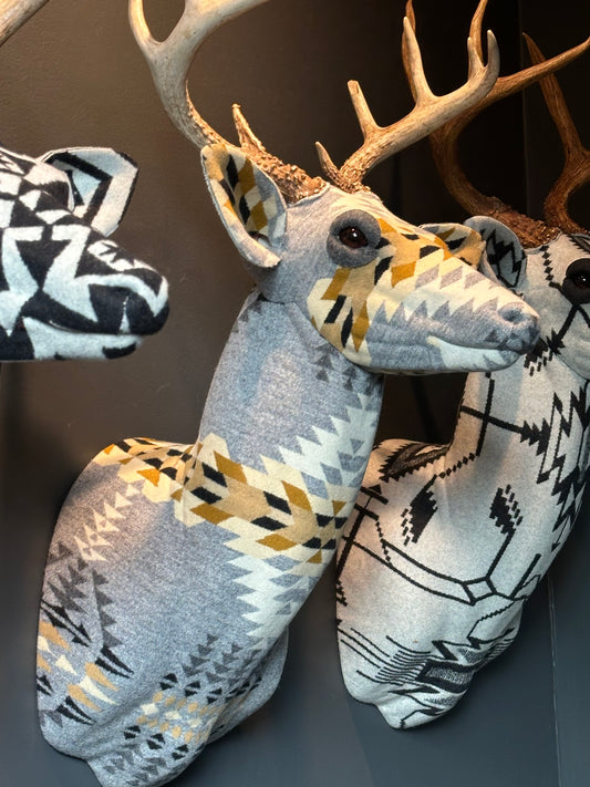 The Buck in Rancho Arroyo White
