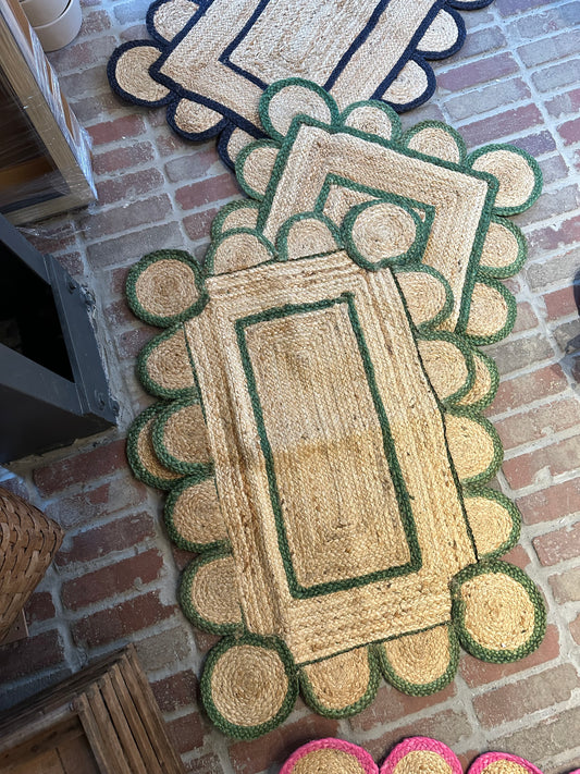 Hand Braided Natural Jute Scallop Rug