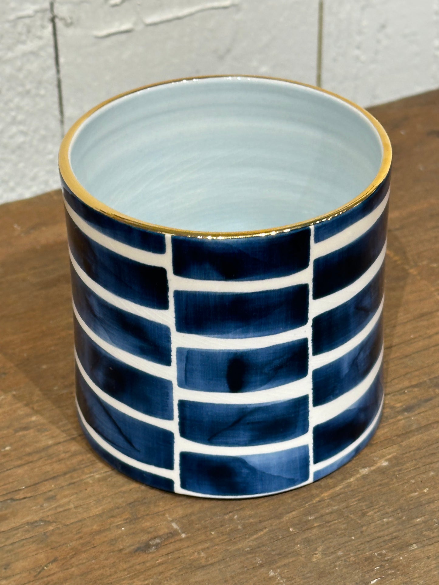 Peony Vase - Maybelline in Prussian