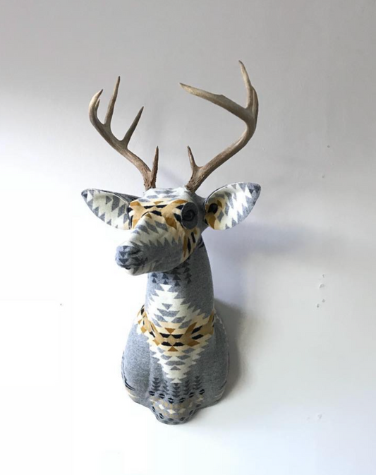 The Buck in Rancho Arroyo Silver