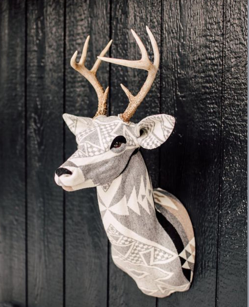 The Buck in Diamond Ridge White