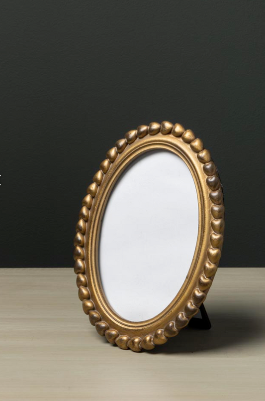 Oval Photo Frame with Heart Edge