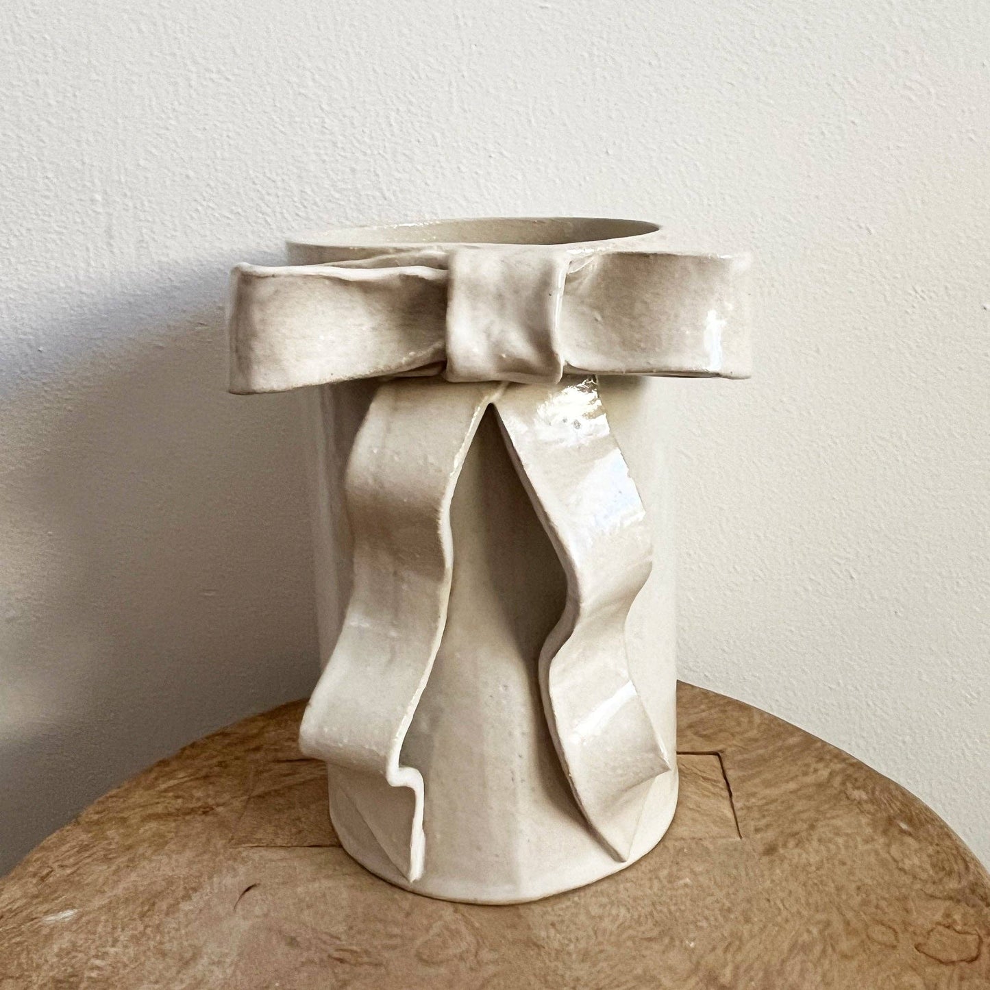 Ribbon Bow Vases