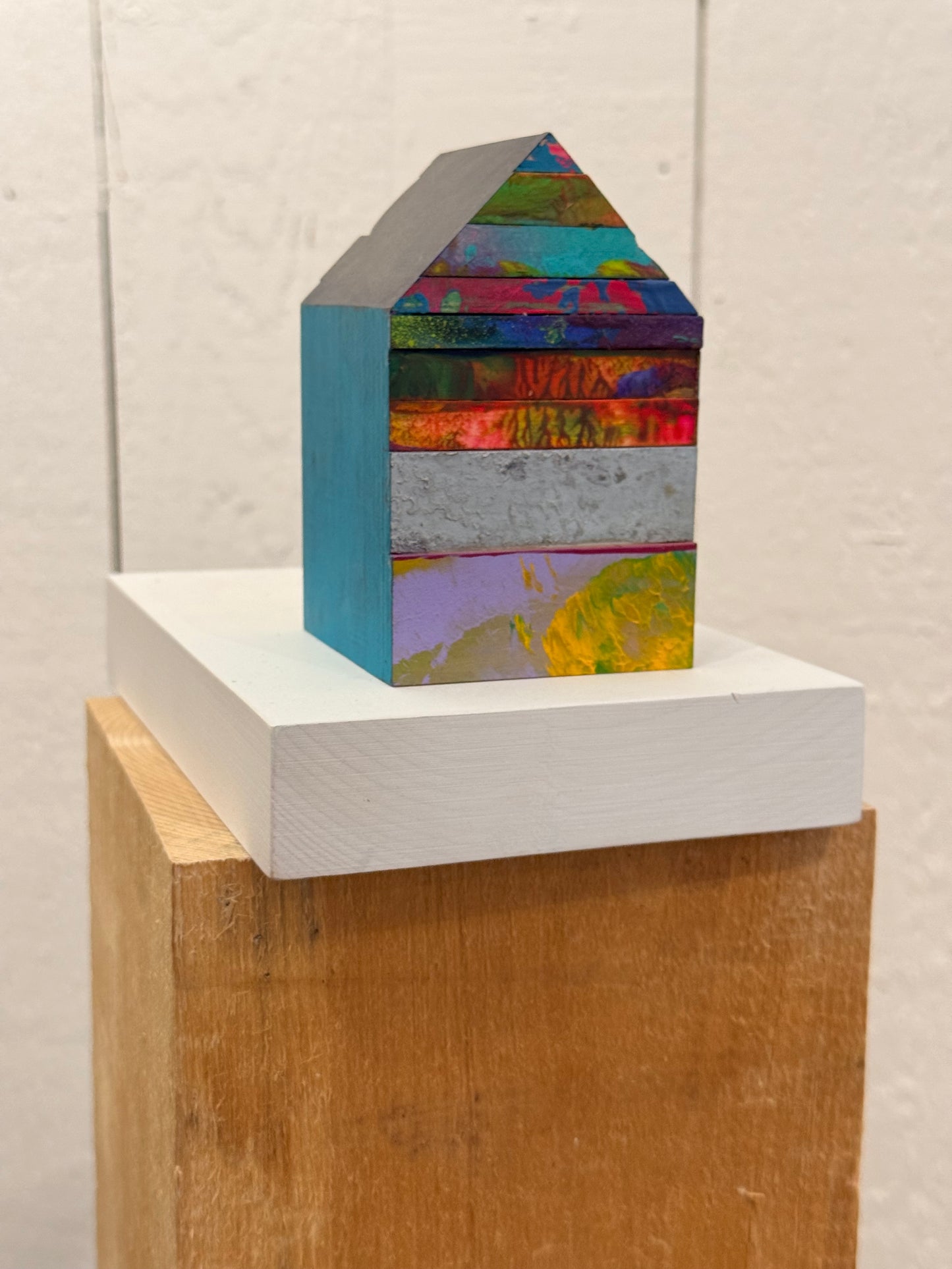 Strata House - Chromatic Dwellings No. 11.