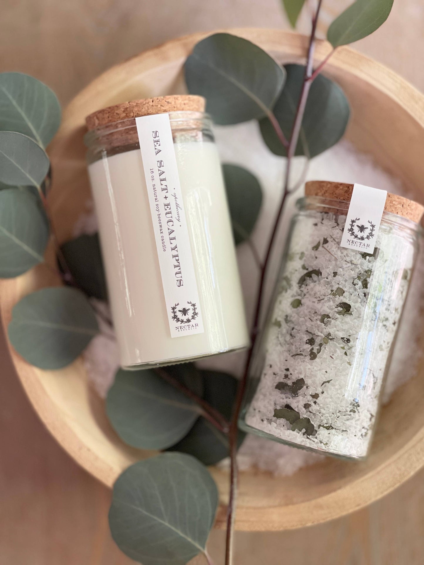 Sea Salt + Eucalyptus : Apothecary Candle