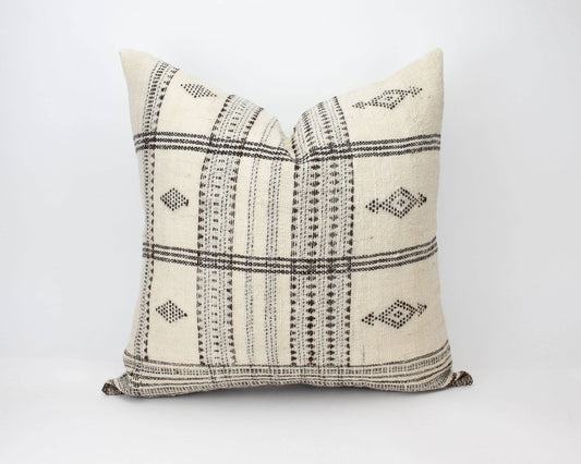 Aditi - 20" Ivory Indian Wool Pillow Cover